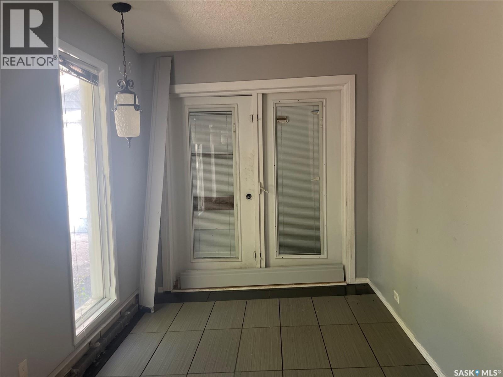 133 Halifax Street N, Regina, SK - Indoor Photo Showing Other Room