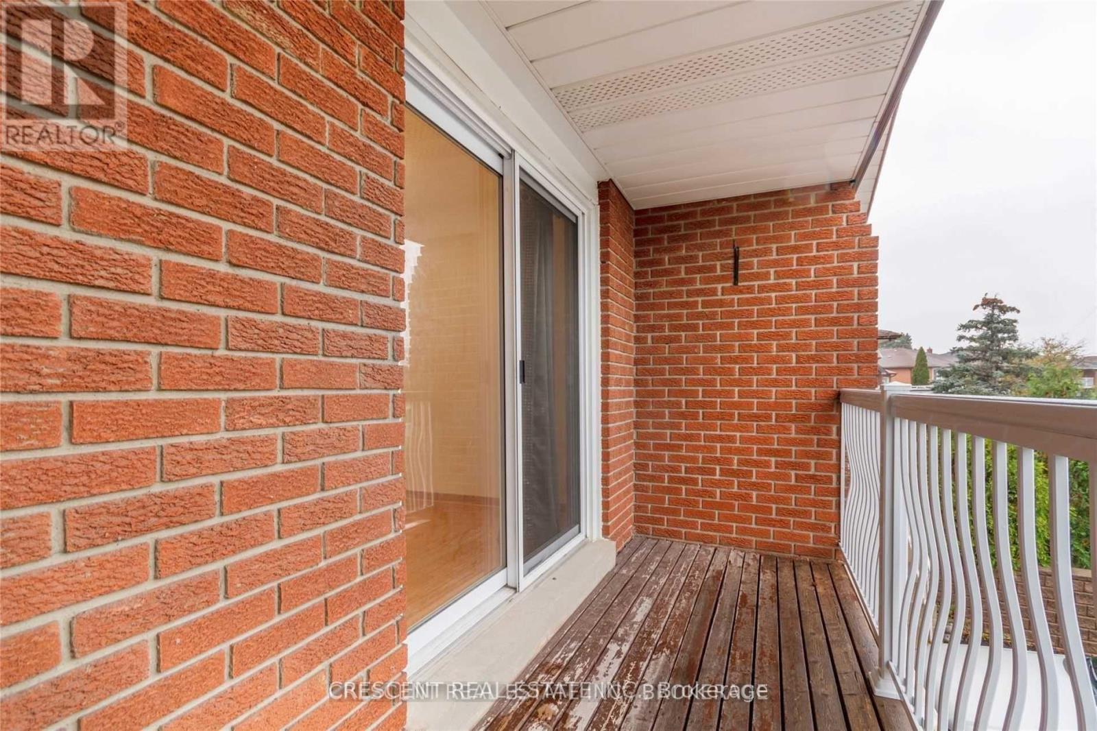 Upper - 4036 Dunmow Crescent, Mississauga, ON - Outdoor With Balcony With Exterior