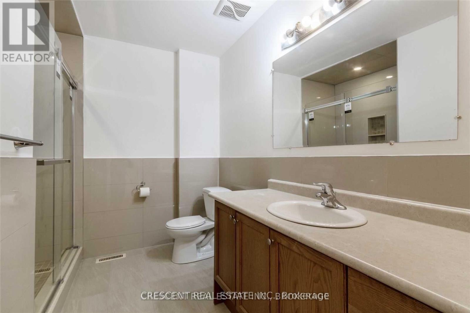 Upper - 4036 Dunmow Crescent, Mississauga, ON - Indoor Photo Showing Bathroom