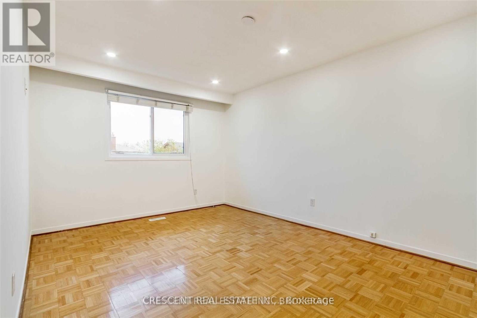 Upper - 4036 Dunmow Crescent, Mississauga, ON - Indoor Photo Showing Other Room