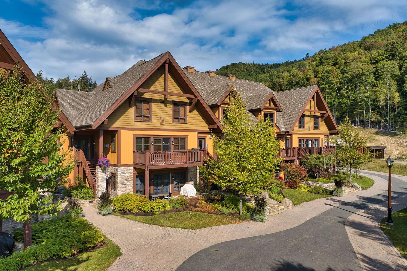 Frontage - 6-1520 Ch. Du Versant-Soleil, Mont-Tremblant, QC - Outdoor With Facade