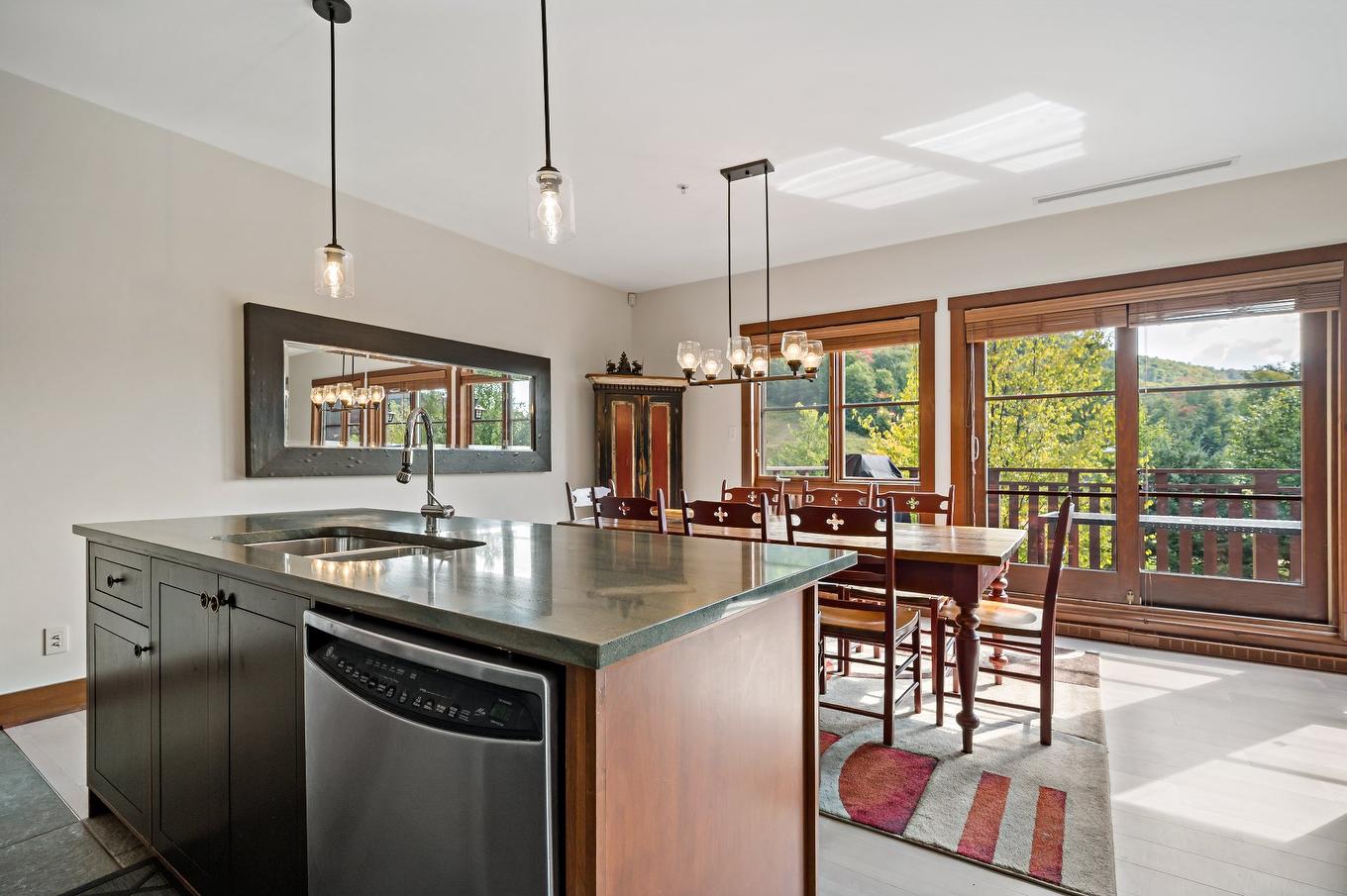 Dining room - 6-1520 Ch. Du Versant-Soleil, Mont-Tremblant, QC - Indoor