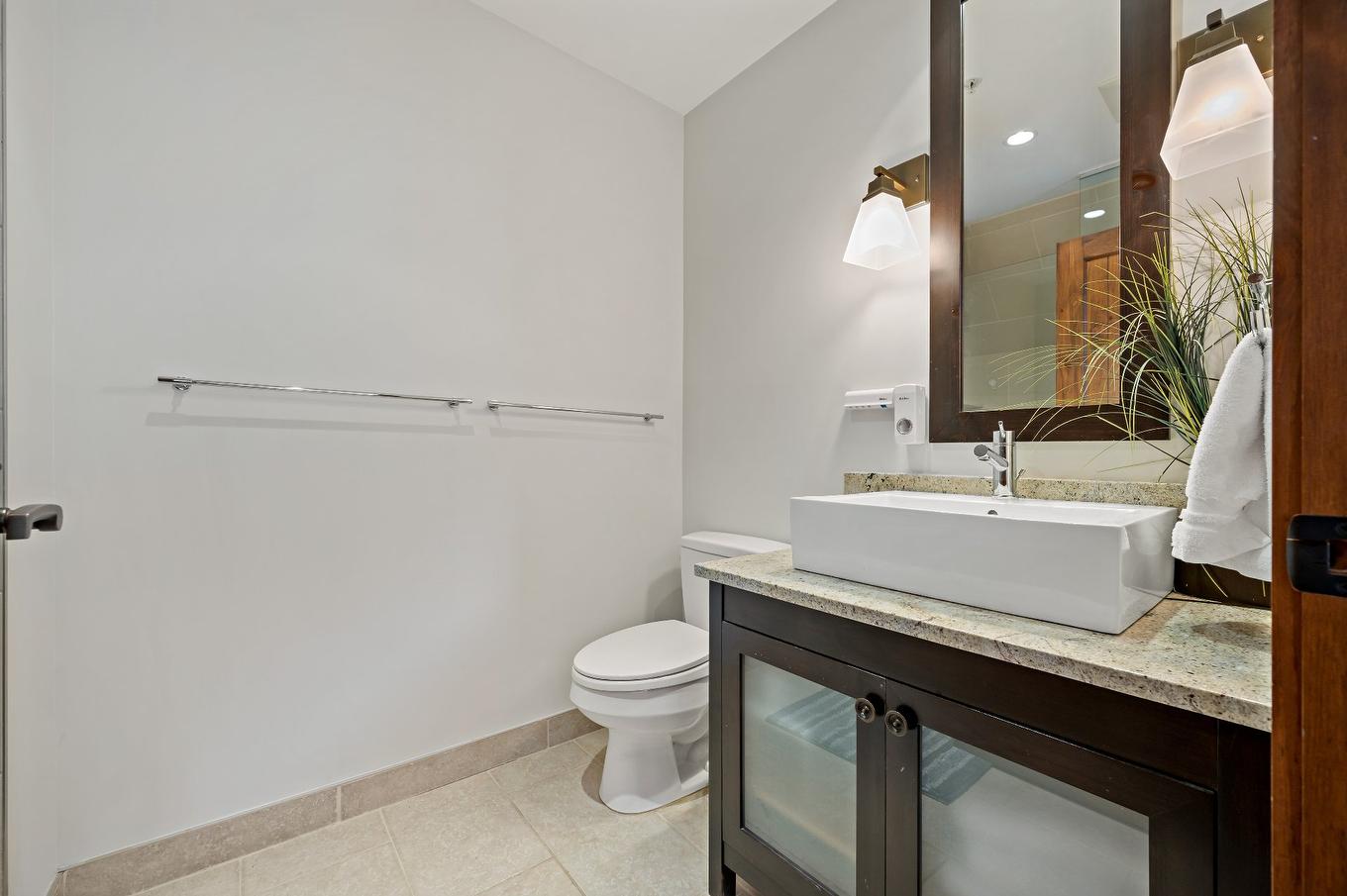 Bathroom - 6-1520 Ch. Du Versant-Soleil, Mont-Tremblant, QC - Indoor Photo Showing Bathroom