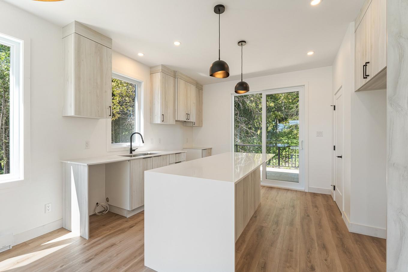 Cuisine - 410 Ch. Southière, Magog, QC - Indoor Photo Showing Kitchen With Upgraded Kitchen