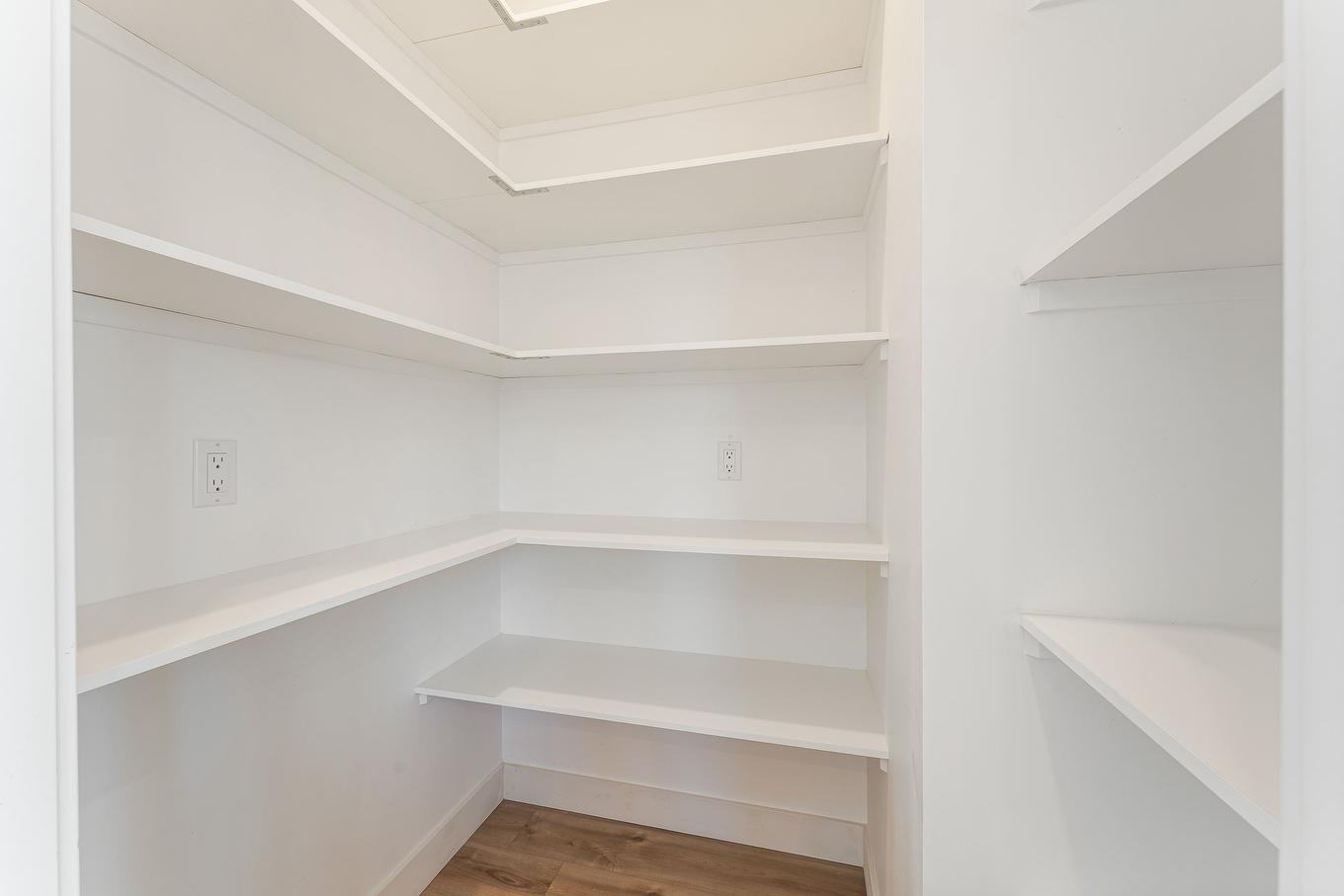 Autre - 410 Ch. Southière, Magog, QC - Indoor With Storage