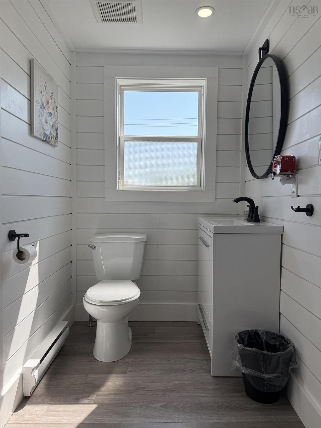 1044 Highway 335, Middle West Pubnico, NS