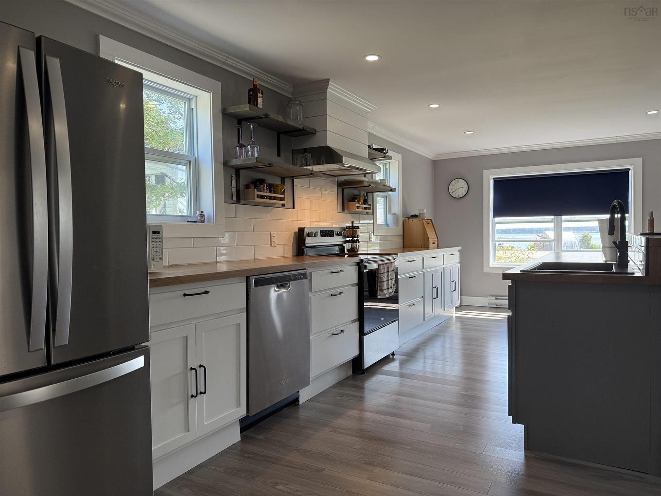 1044 Highway 335, Middle West Pubnico, NS