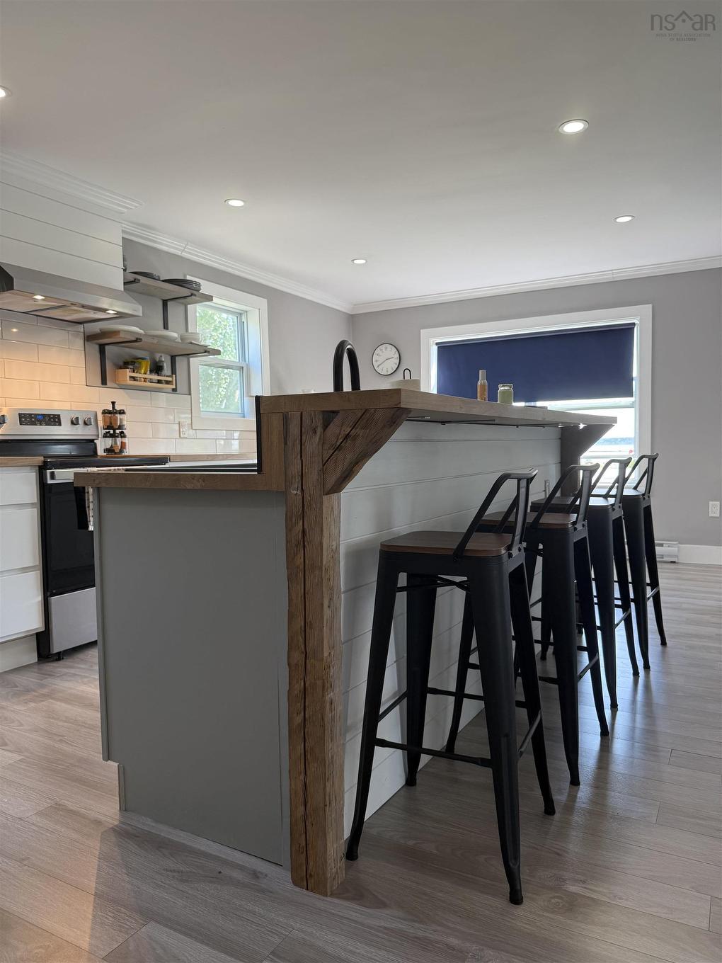 1044 Highway 335, Middle West Pubnico, NS