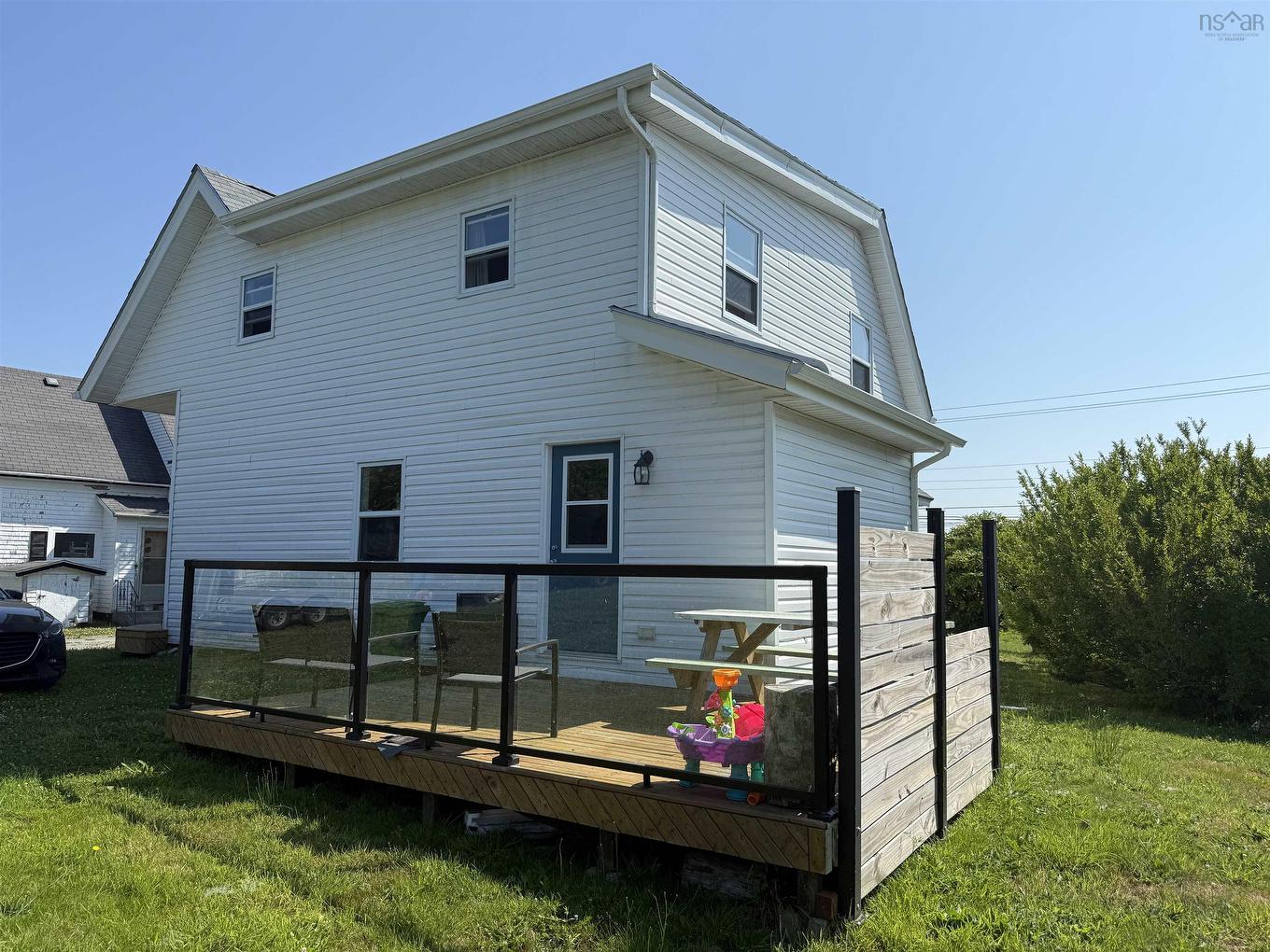 1044 Highway 335, Middle West Pubnico, NS