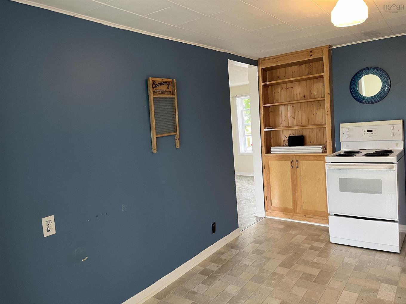 607 Highway 2, Lower Five Islands, NS