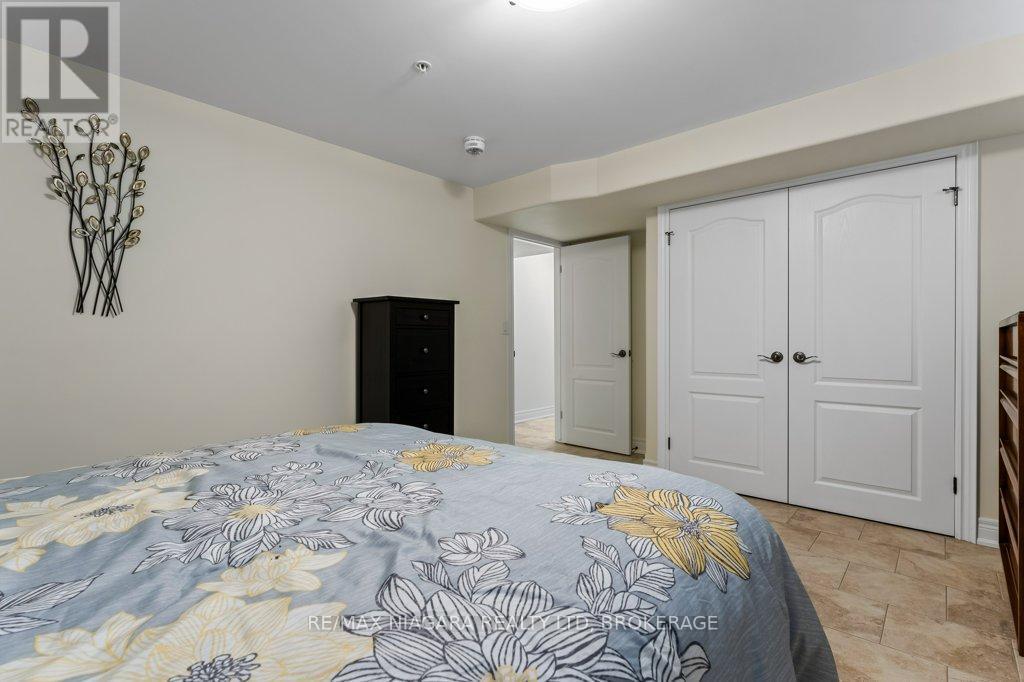 34 Blossom Common, St. Catharines (Port Weller), ON - Indoor Photo Showing Bedroom