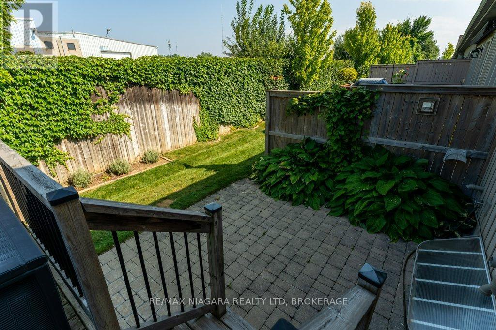 34 Blossom Common, St. Catharines (Port Weller), ON - Outdoor