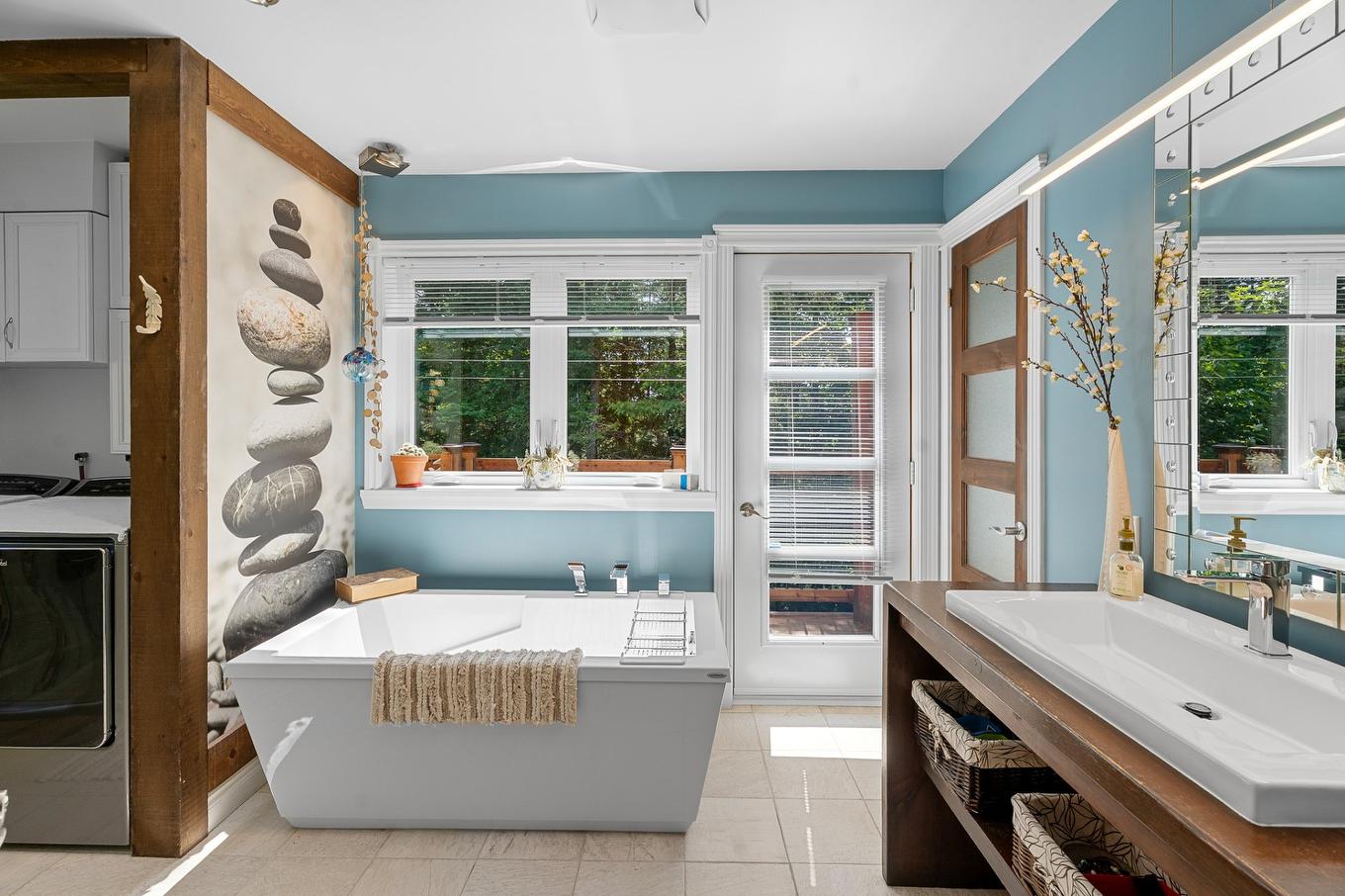 Bathroom - 1566 Rue Monette, Val-David, QC - Indoor Photo Showing Laundry Room
