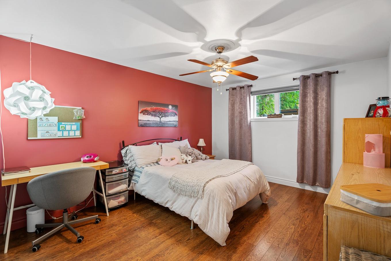 Bedroom - 1566 Rue Monette, Val-David, QC - Indoor Photo Showing Bedroom