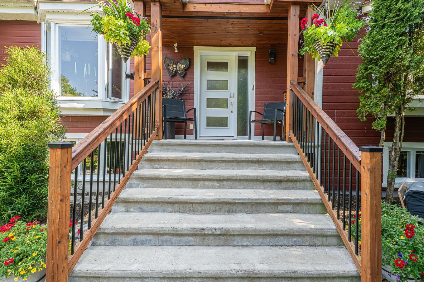 Exterior entrance - 1566 Rue Monette, Val-David, QC - Outdoor