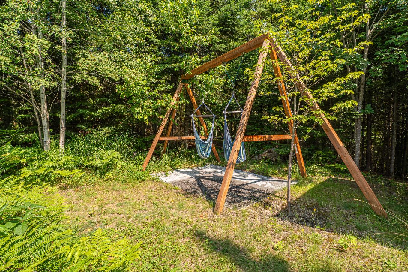 Backyard - 1566 Rue Monette, Val-David, QC - Outdoor