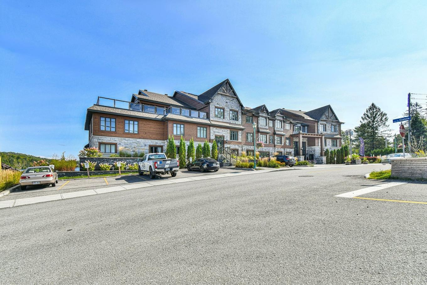 Façade - 301-50 Ch. Masson, Sainte-Marguerite-Du-Lac-Masson, QC - Outdoor With Facade