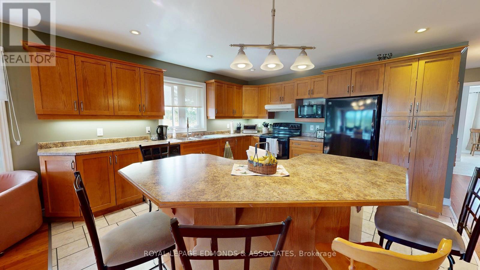 1388 Bromley Line E, Whitewater Region, ON