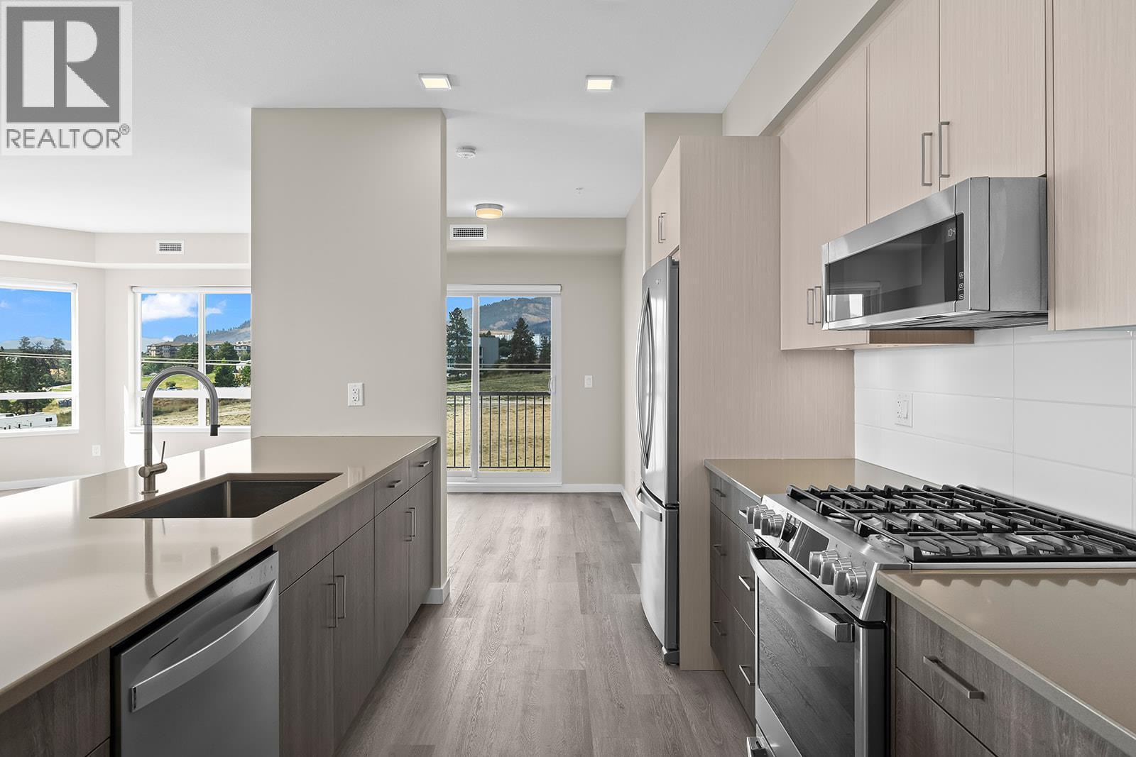 2301 Carrington Road Unit# 219, West Kelowna, BC - Indoor Photo Showing Kitchen With Stainless Steel Kitchen With Upgraded Kitchen