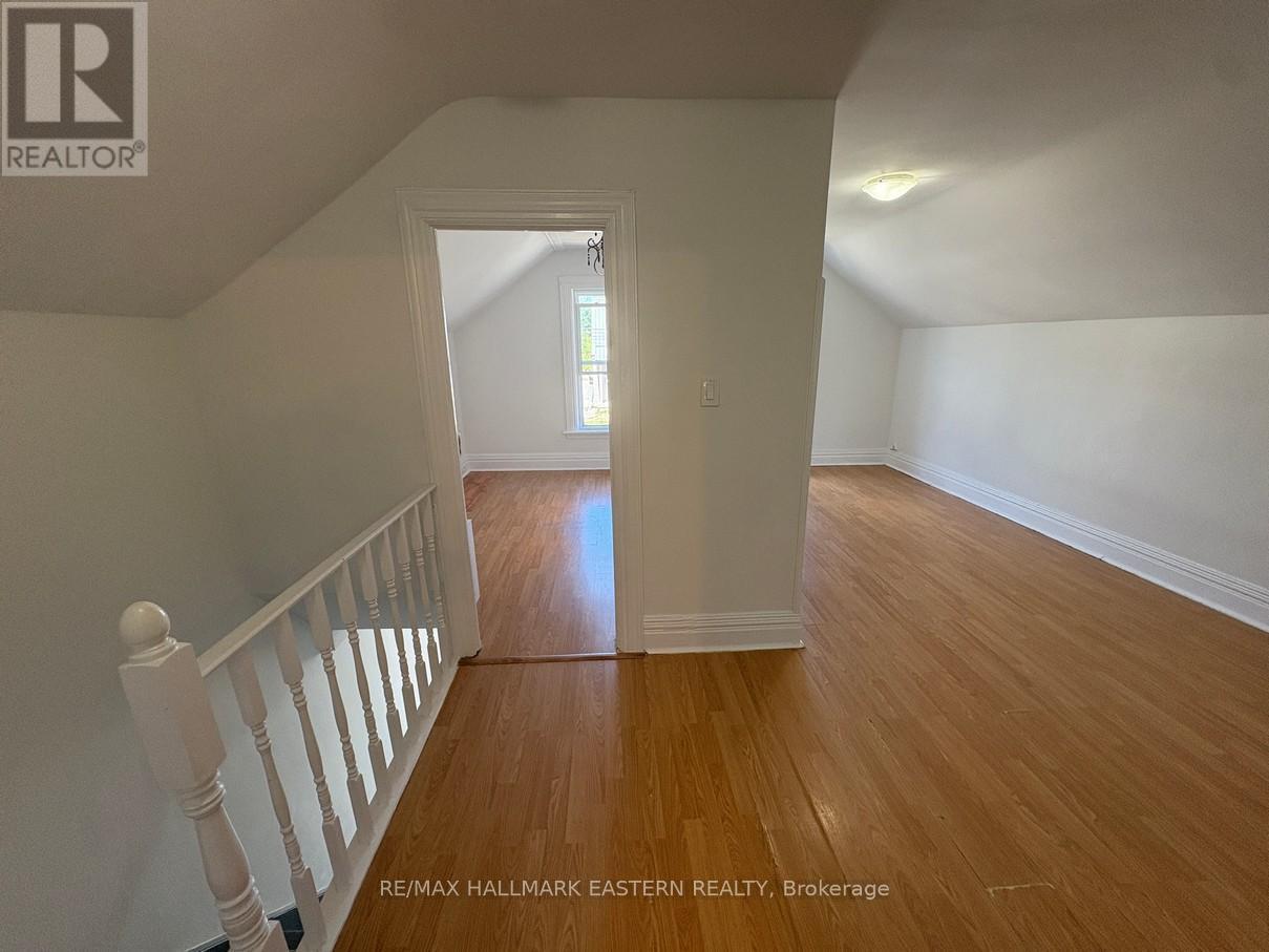 #2 - 581 Paterson Street, Peterborough Central (South), ON - Indoor Photo Showing Other Room