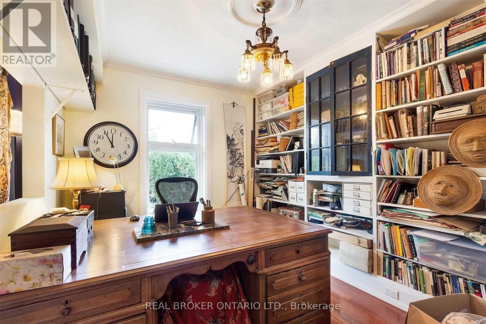 499 Palmerston Boulevard, Toronto, ON - Indoor Photo Showing Office