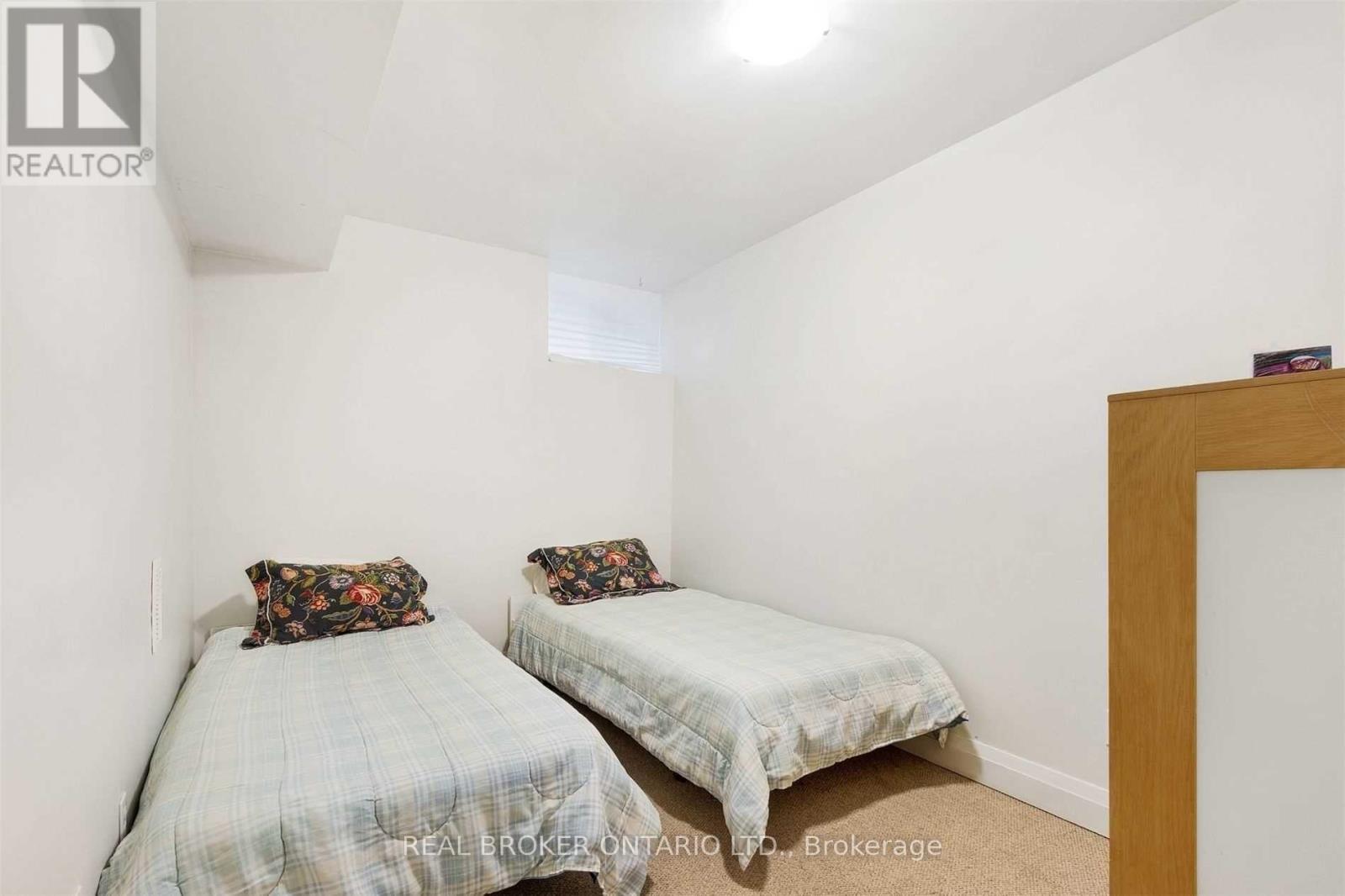 499 Palmerston Boulevard, Toronto, ON - Indoor Photo Showing Bedroom