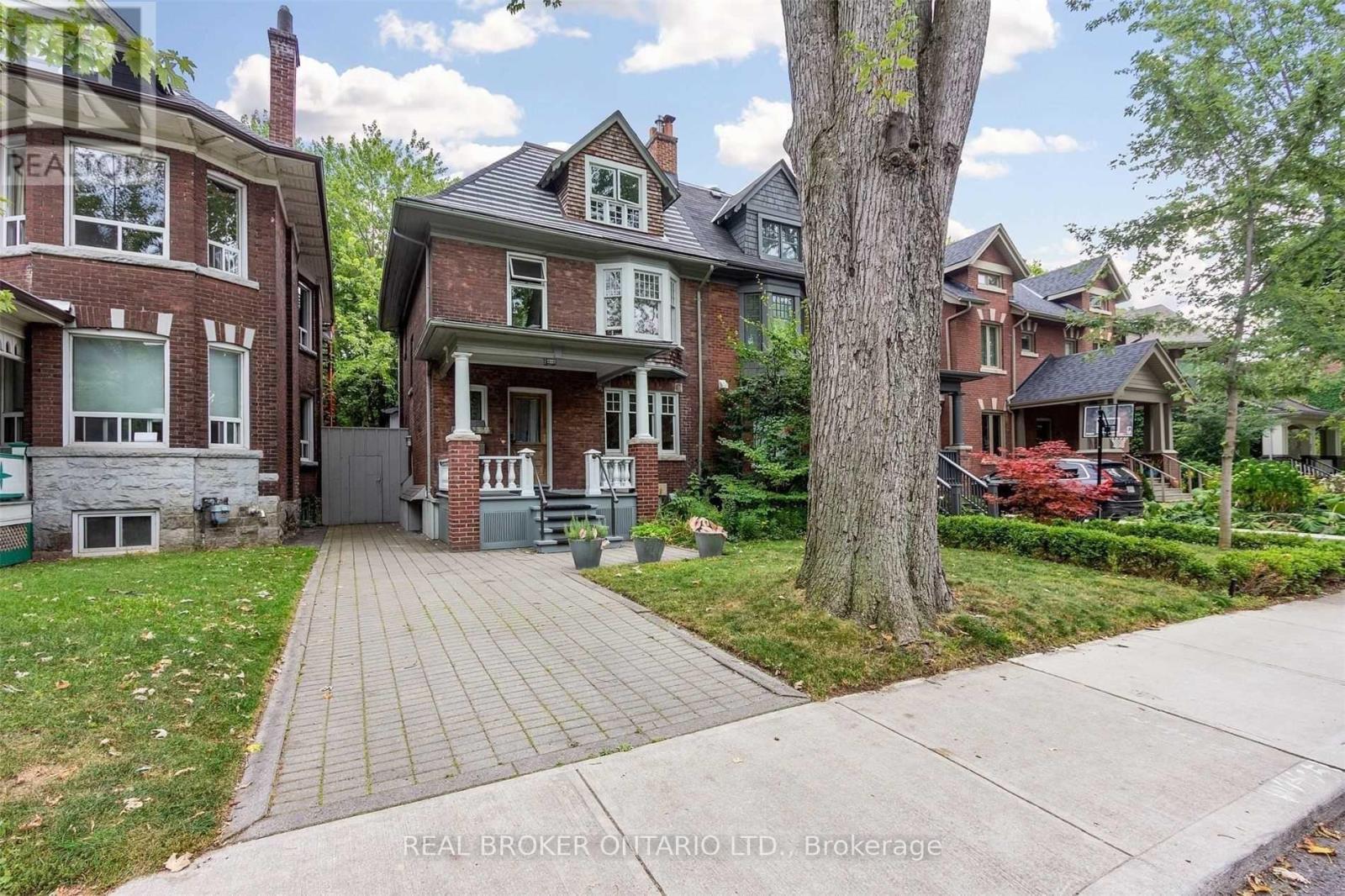 499 Palmerston Boulevard, Toronto, ON - Outdoor With Facade
