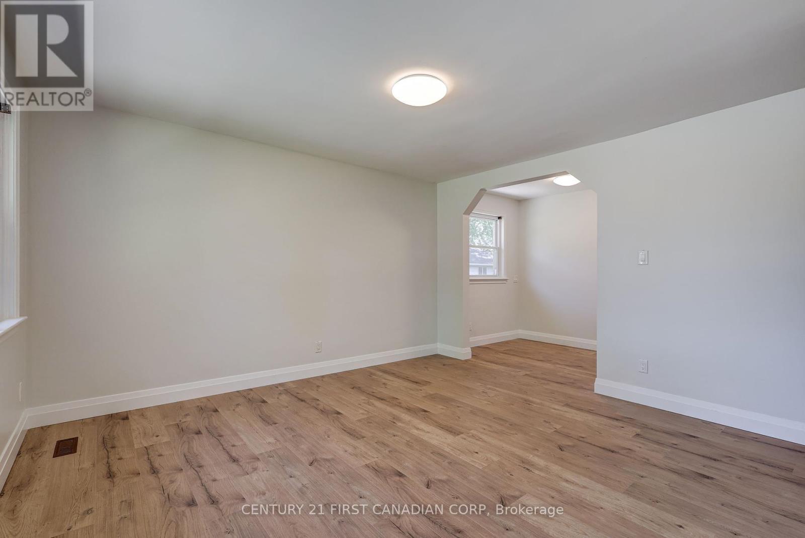 1805 Whitehall Drive, London East (East H), ON - Indoor Photo Showing Other Room