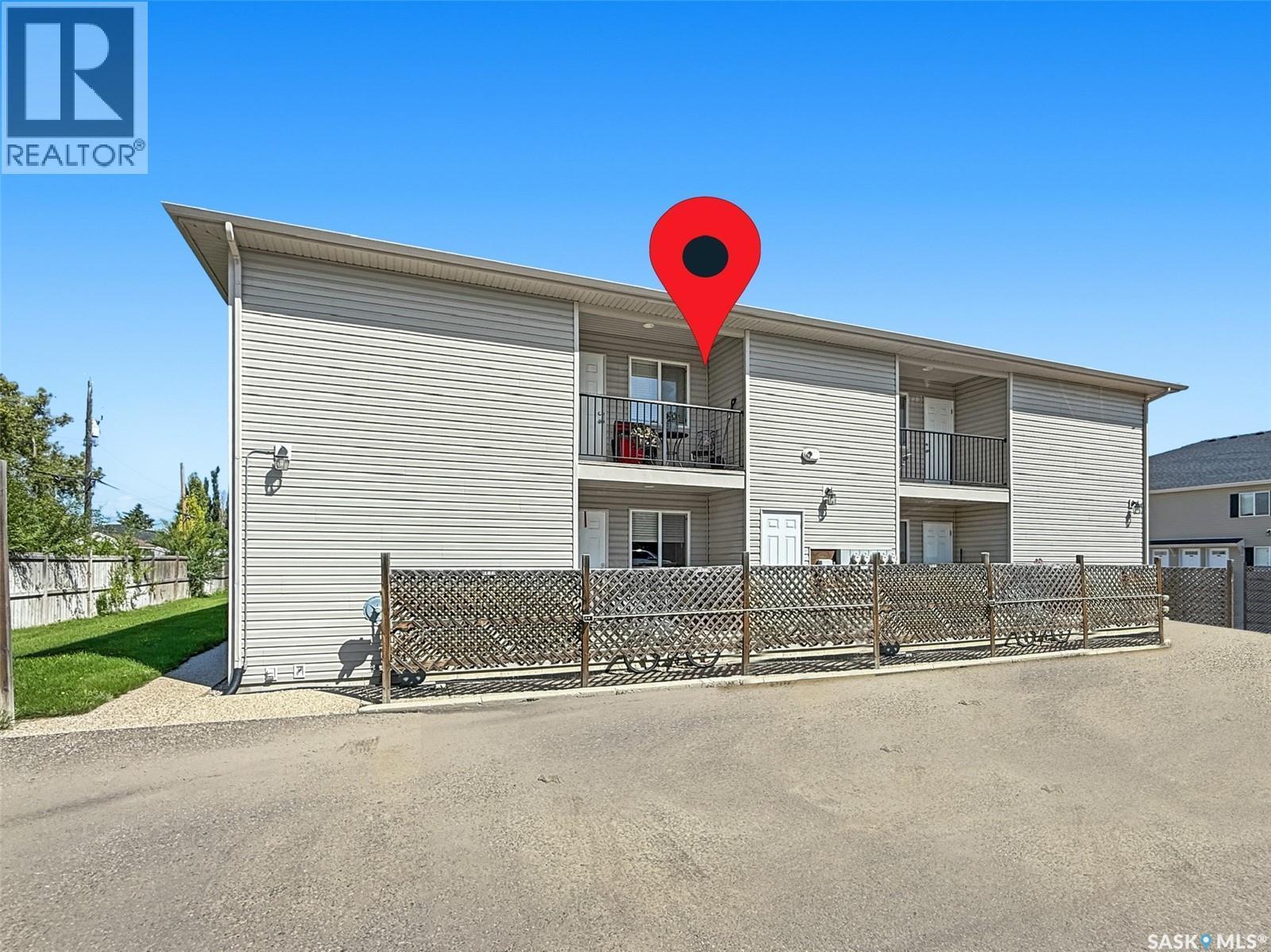 114 825 Gladstone Street E, Swift Current, SK - Outdoor With Balcony With Exterior
