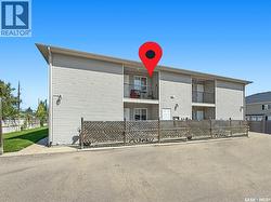 114 825 Gladstone STREET E Swift Current, SK S9H 5P1
