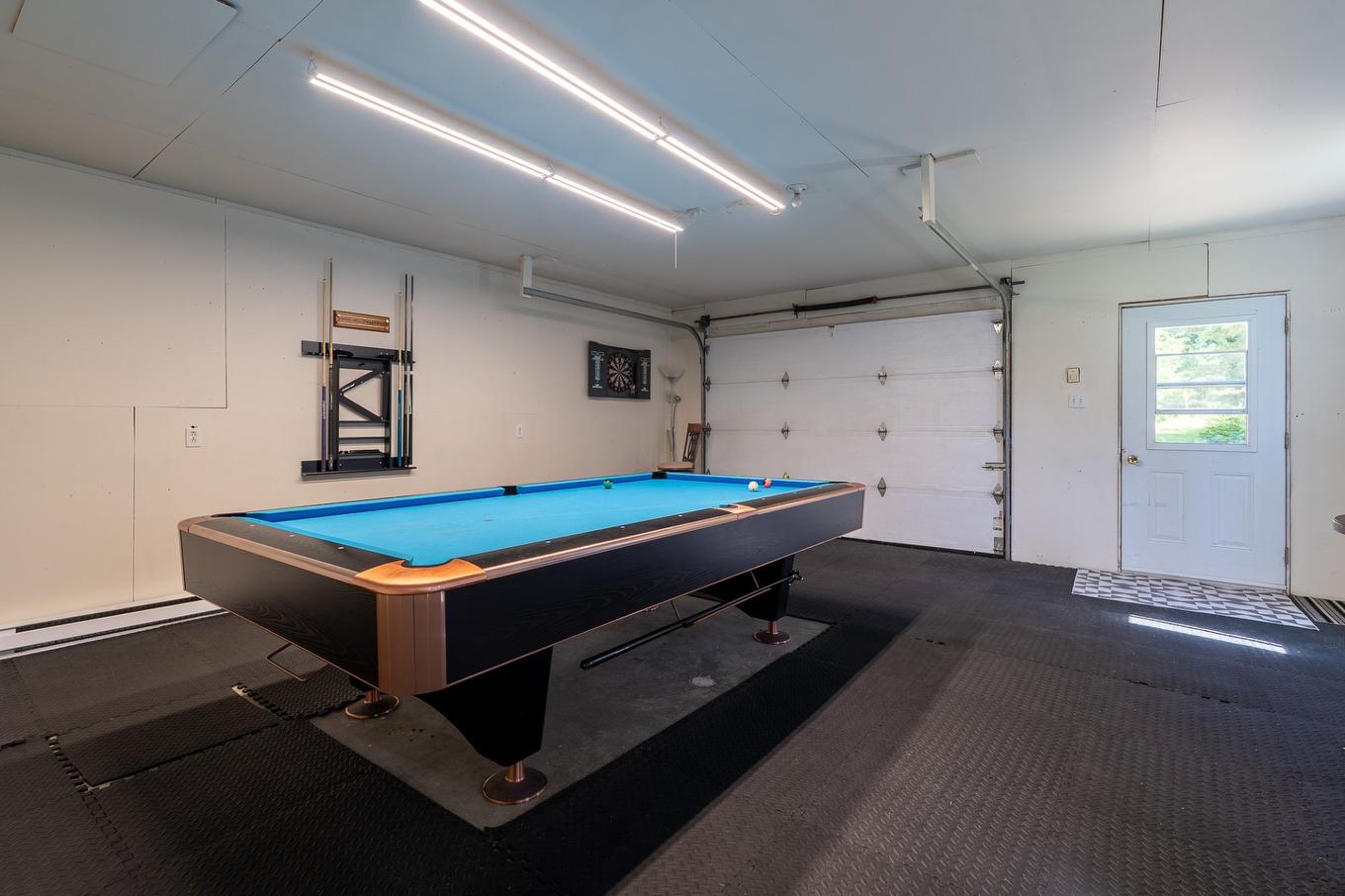 Garage - 54 Ch. Du Pont-Rouge, Grand-Remous, QC - Indoor Photo Showing Garage