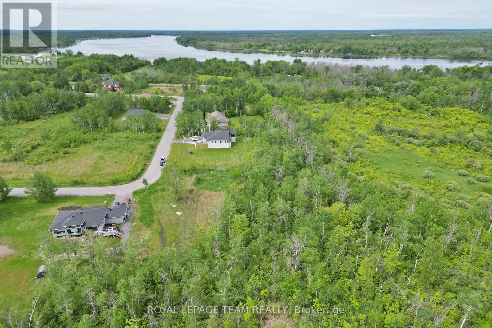 17 Rideau Crossing Crescent, North Grenville, ON