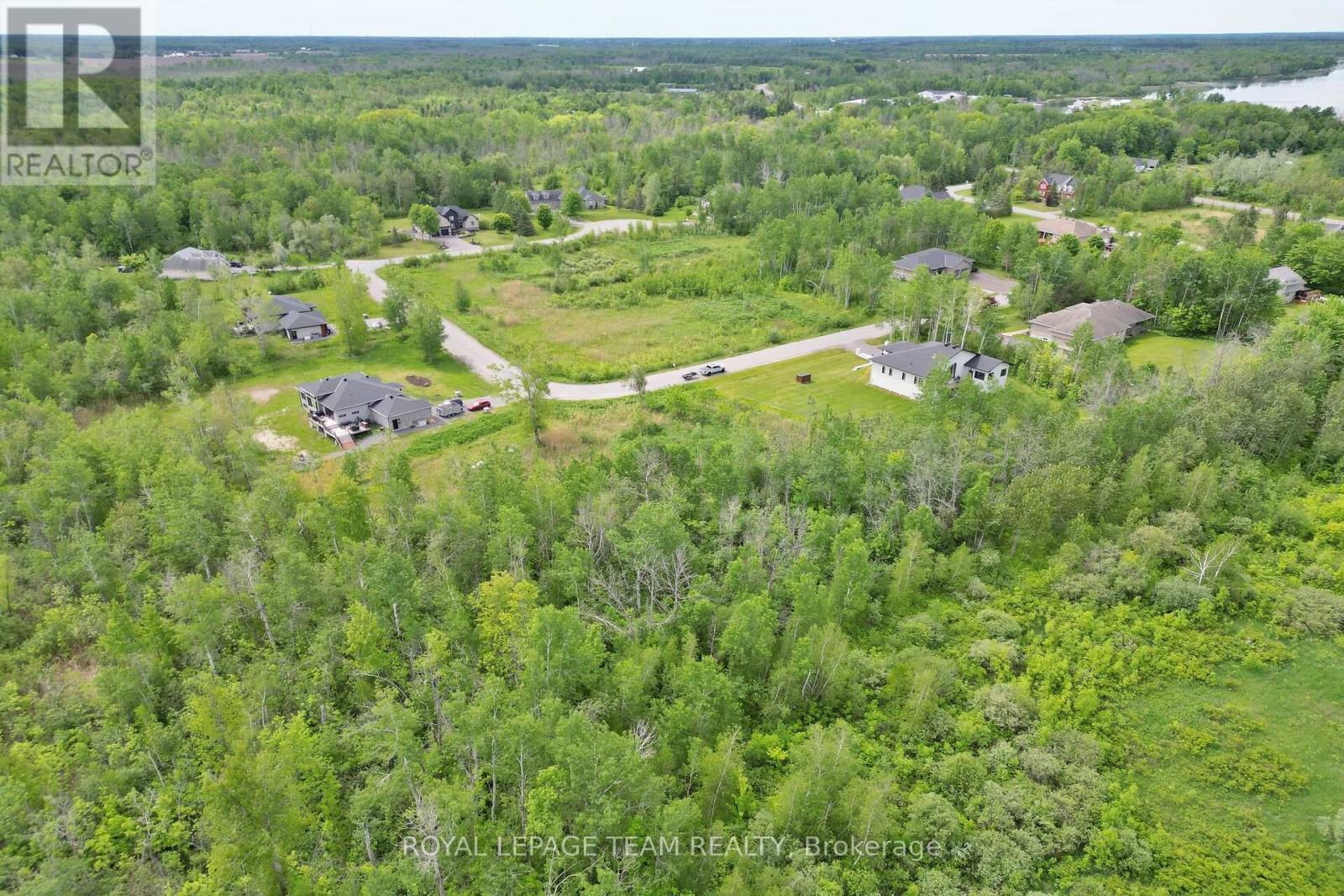 17 Rideau Crossing Crescent, North Grenville, ON