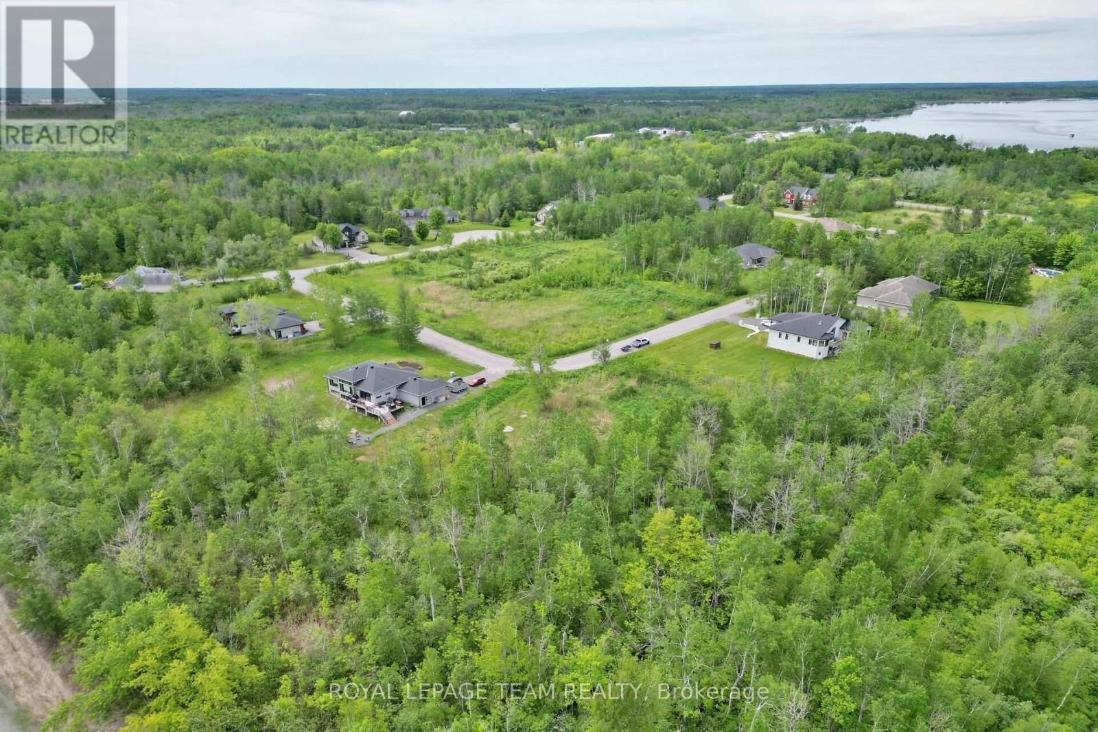 17 Rideau Crossing Crescent, North Grenville, ON