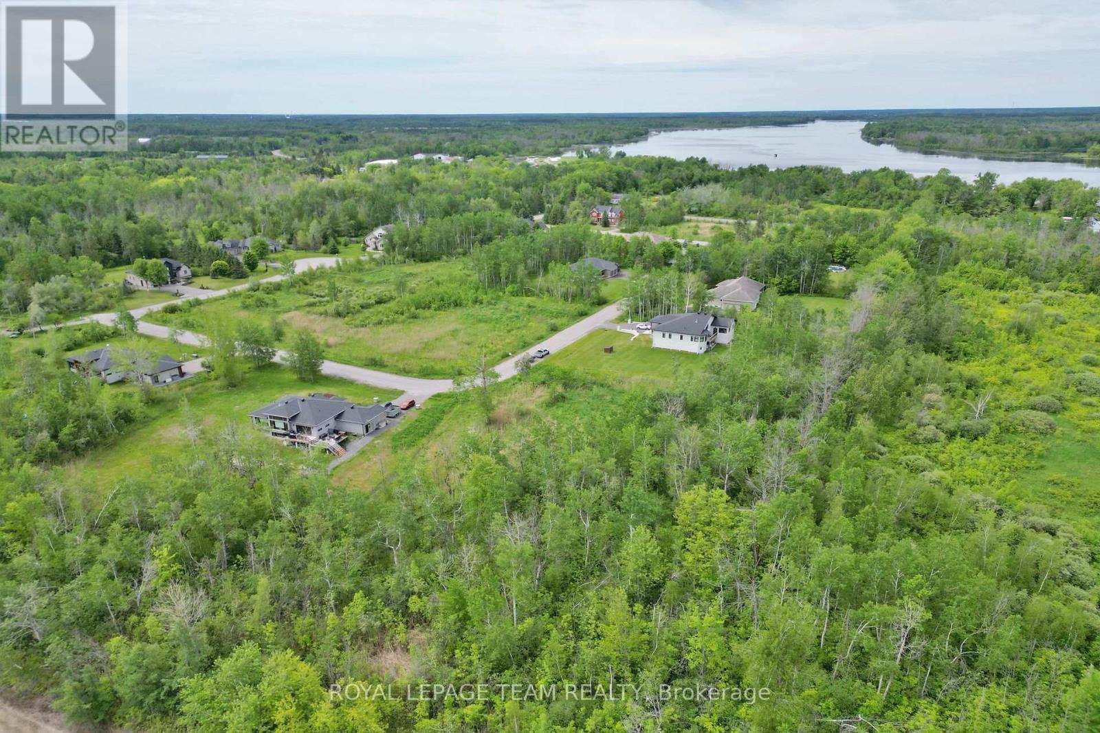 17 Rideau Crossing Crescent, North Grenville, ON