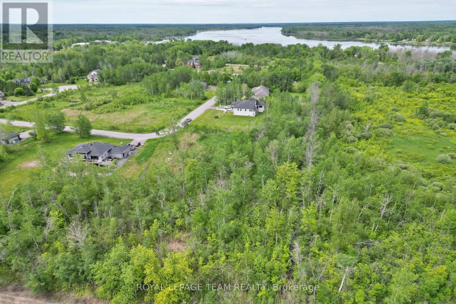 17 Rideau Crossing Crescent, North Grenville, ON