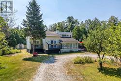 9 DAVIS DRIVE Tay (Victoria Harbour), ON L0K 2A0