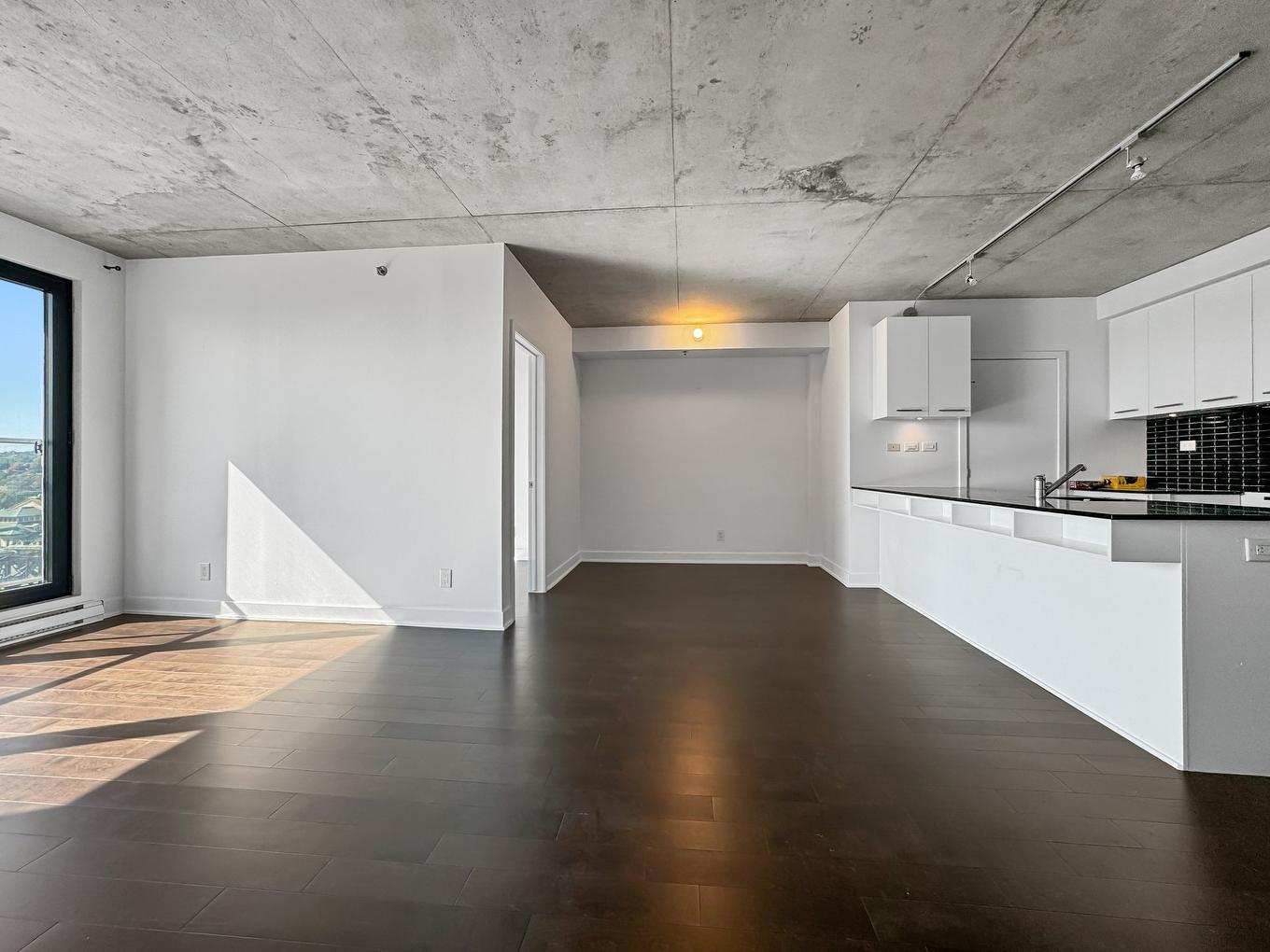 Boudoir - 1747-1414 Rue Chomedey, Montréal (Ville-Marie), QC - Indoor Photo Showing Kitchen