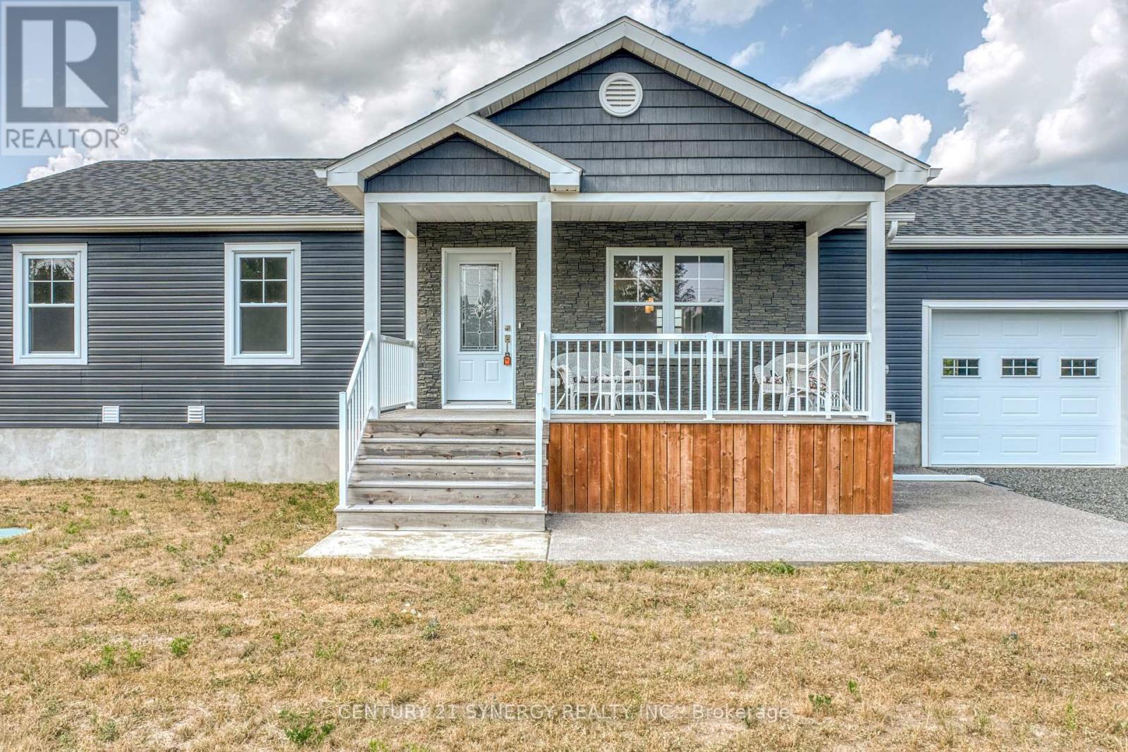 938 Drummond Concession 1 Concession, Drummond/North Elmsley, ON - Outdoor With Deck Patio Veranda With Facade