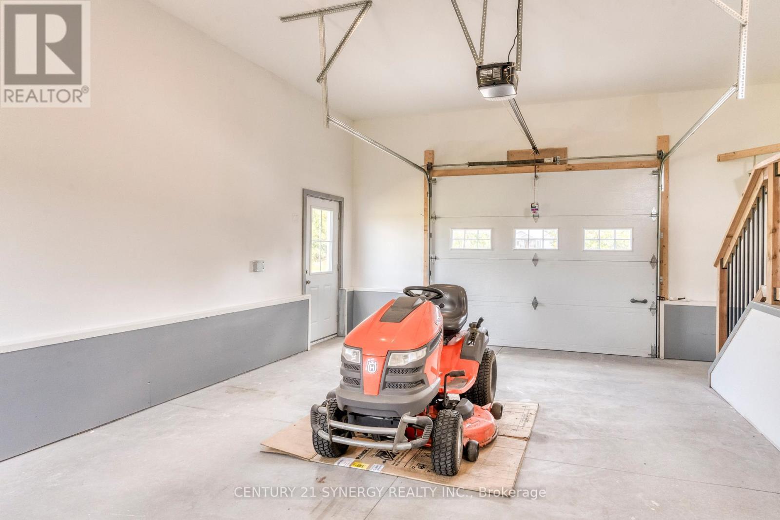 938 Drummond Concession 1 Concession, Drummond/North Elmsley, ON - Indoor Photo Showing Garage