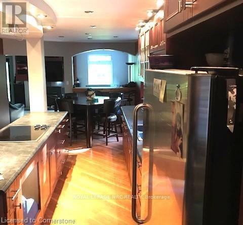 165 Ridge Road E, Grimsby (Grimsby Escarpment), ON - Indoor