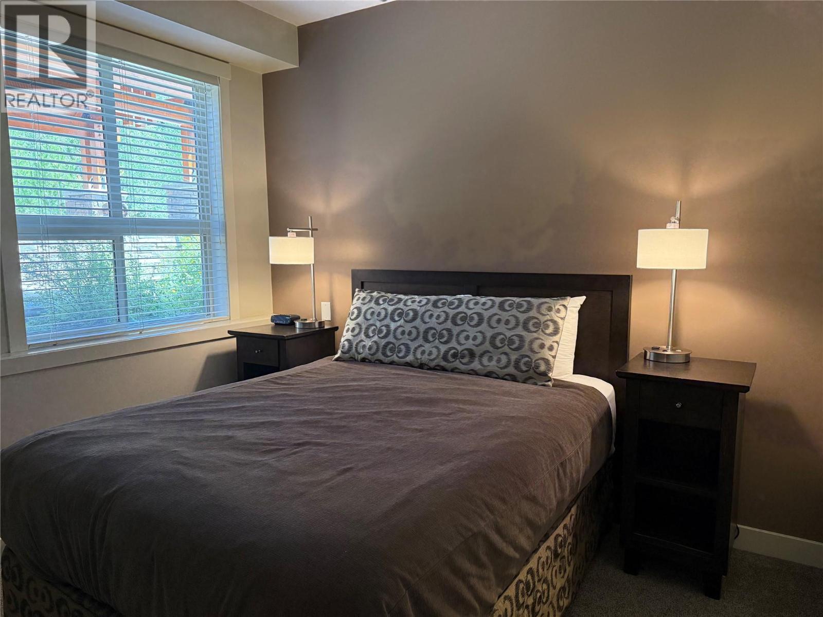 2049 Summit Drive Unit# 115D, Panorama, BC - Indoor Photo Showing Bedroom