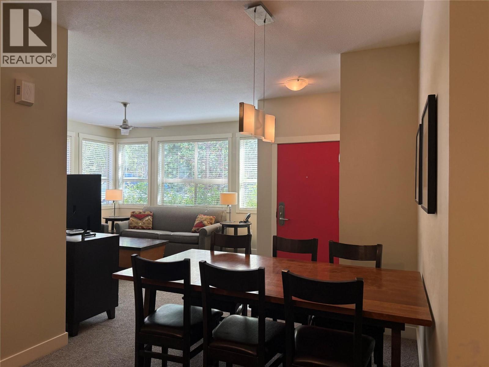 2049 Summit Drive Unit# 115D, Panorama, BC - Indoor Photo Showing Dining Room