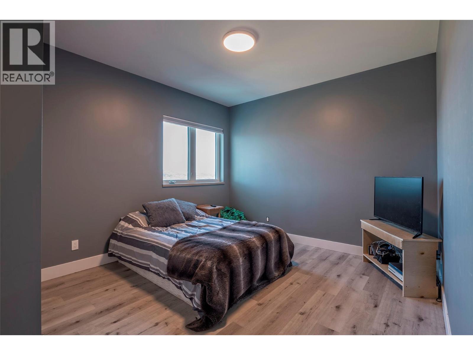 123 Ranchland Place, Coldstream, BC - Indoor Photo Showing Bedroom