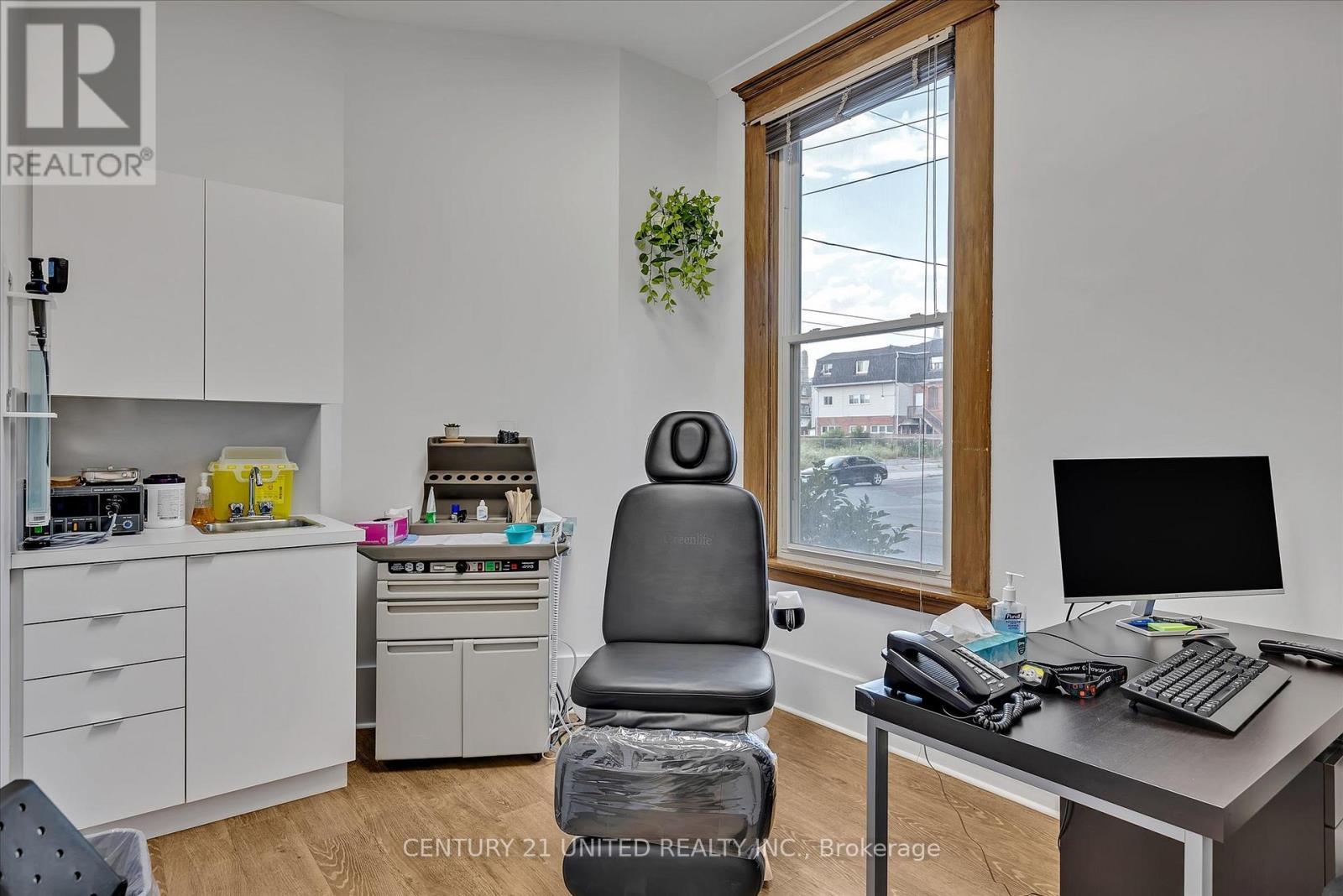 318 Stewart Street, Peterborough (Town Ward 3), ON