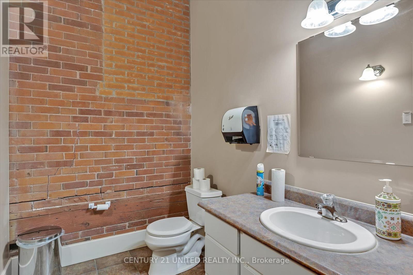 318 Stewart Street, Peterborough (Town Ward 3), ON