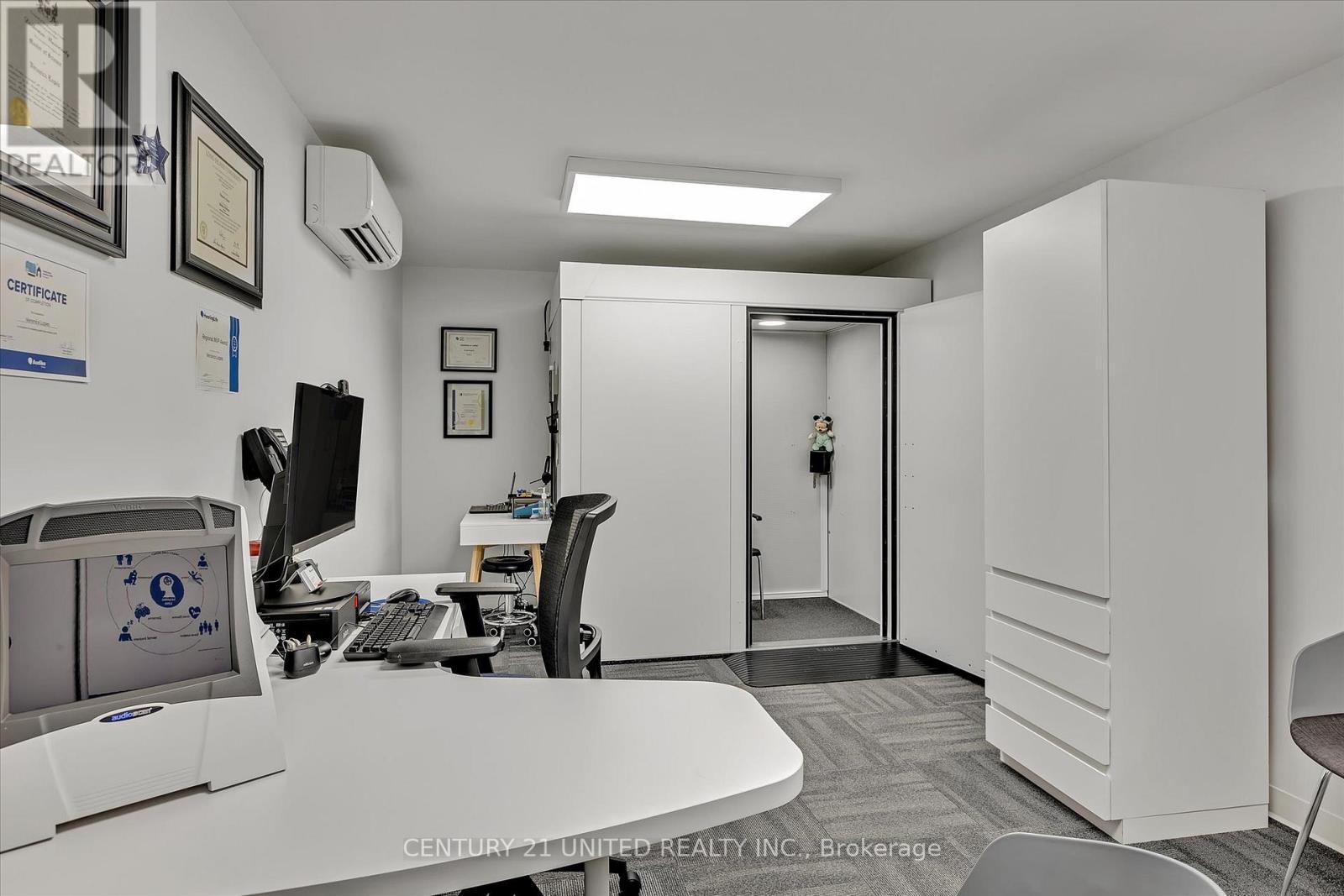 318 Stewart Street, Peterborough (Town Ward 3), ON