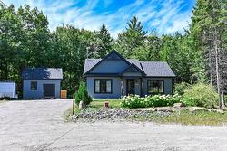 217 Rue des Capucines Saint-Hippolyte, QC J8A 0K5