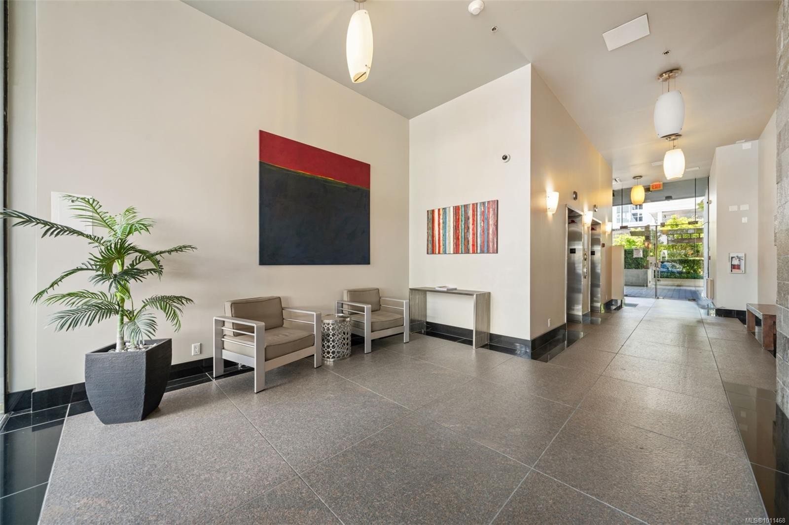 210-845 Yates St, Victoria, BC - Indoor