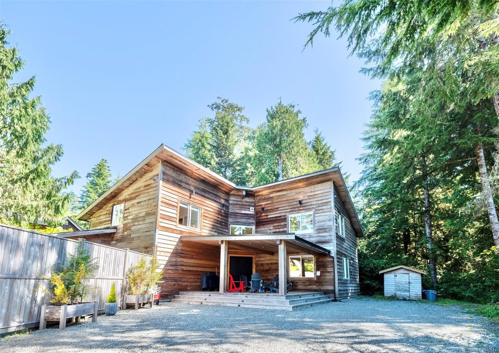 1316 Lynn Rd, Tofino, BC
